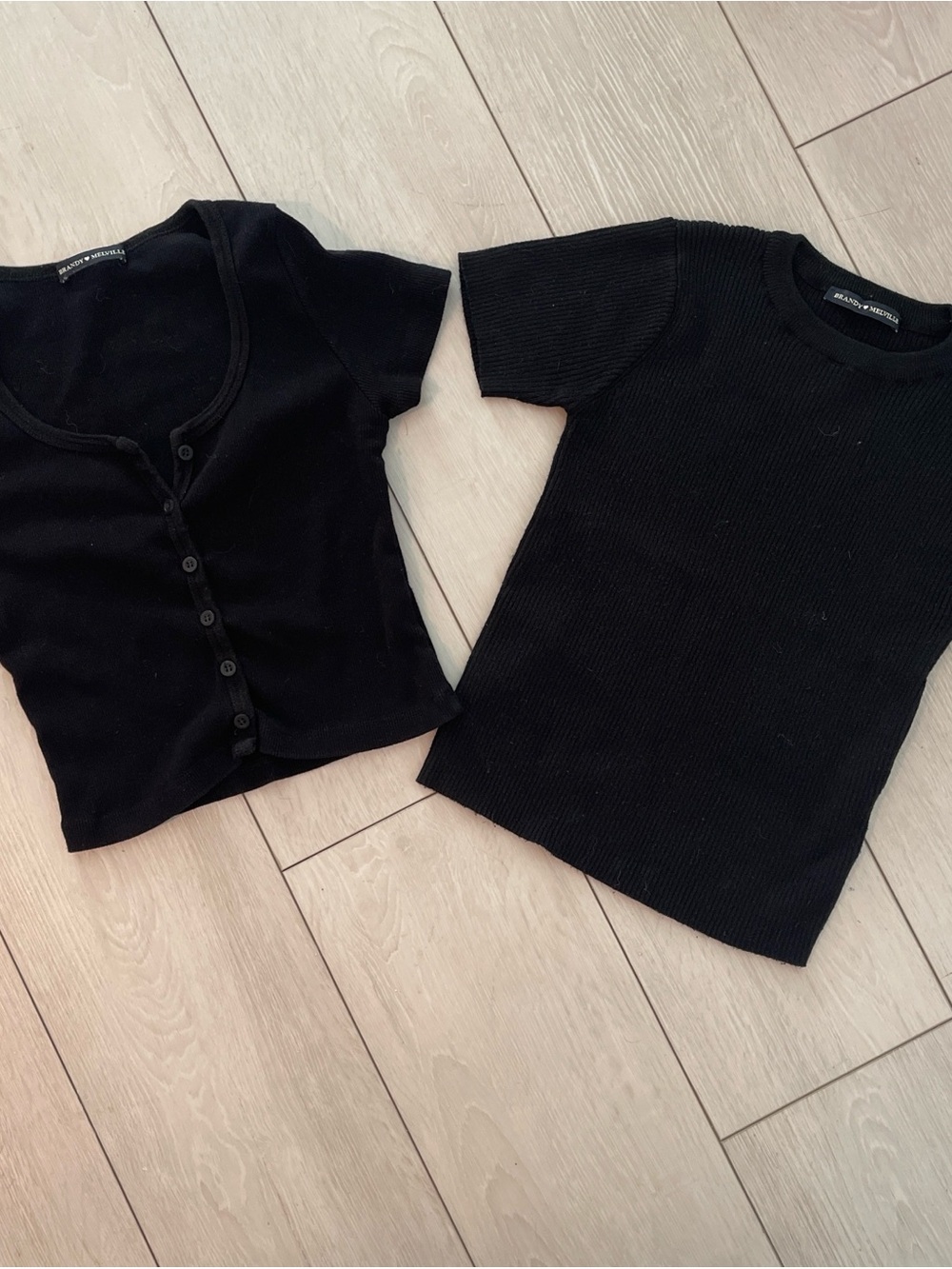 Brandy Melville Black cropped tee
